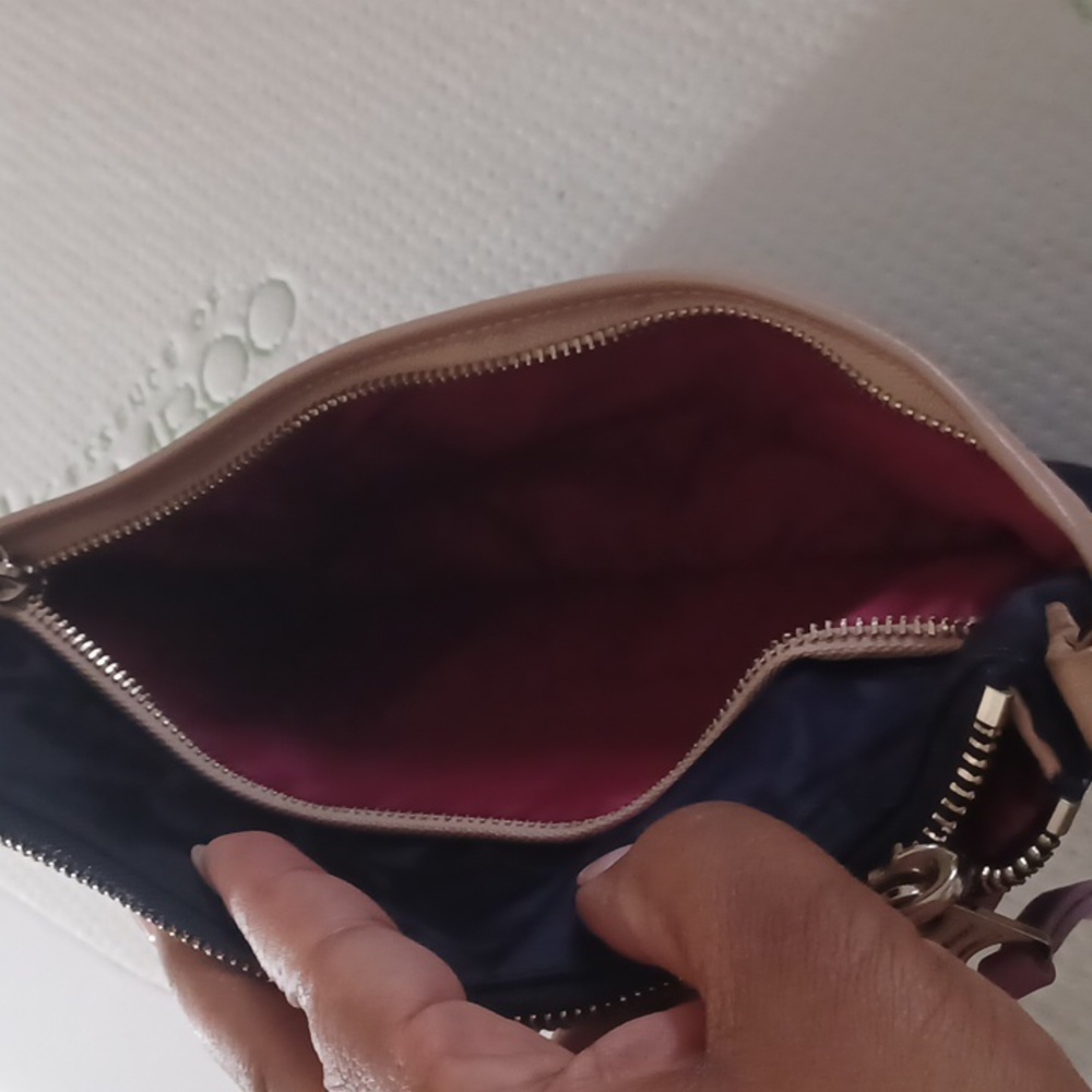 Coach crossbody - Picture 3 of 7